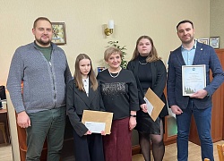 Наступило время волшебства и приятных сюрпризов !